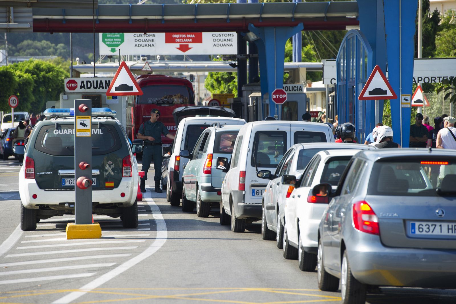 Colas de vehículos el pasado 15 de agosto, en la frontera de Gibraltar.