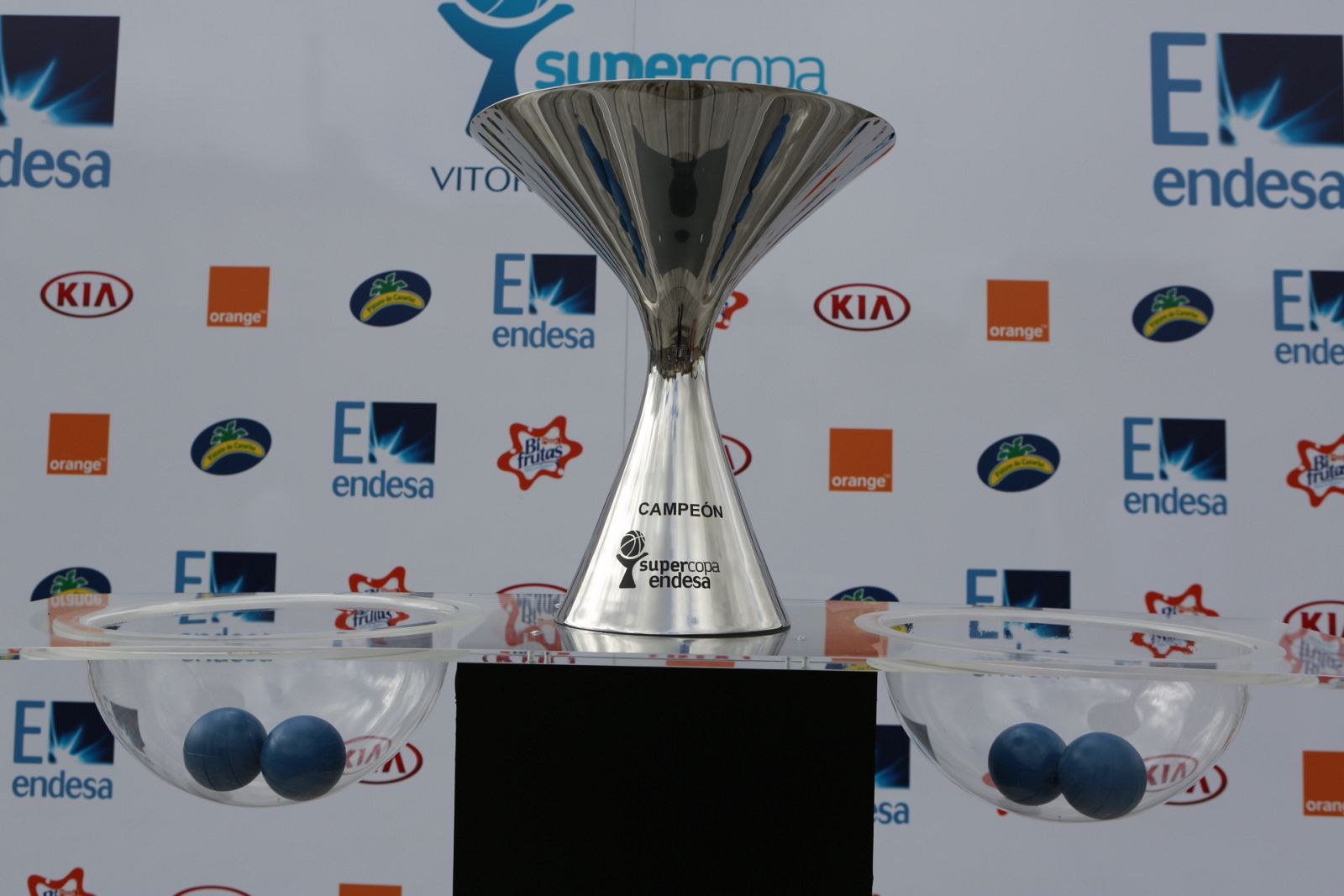 Trofeo de la Supercopa Endesa, que se disputa este 2013 en Vitoria