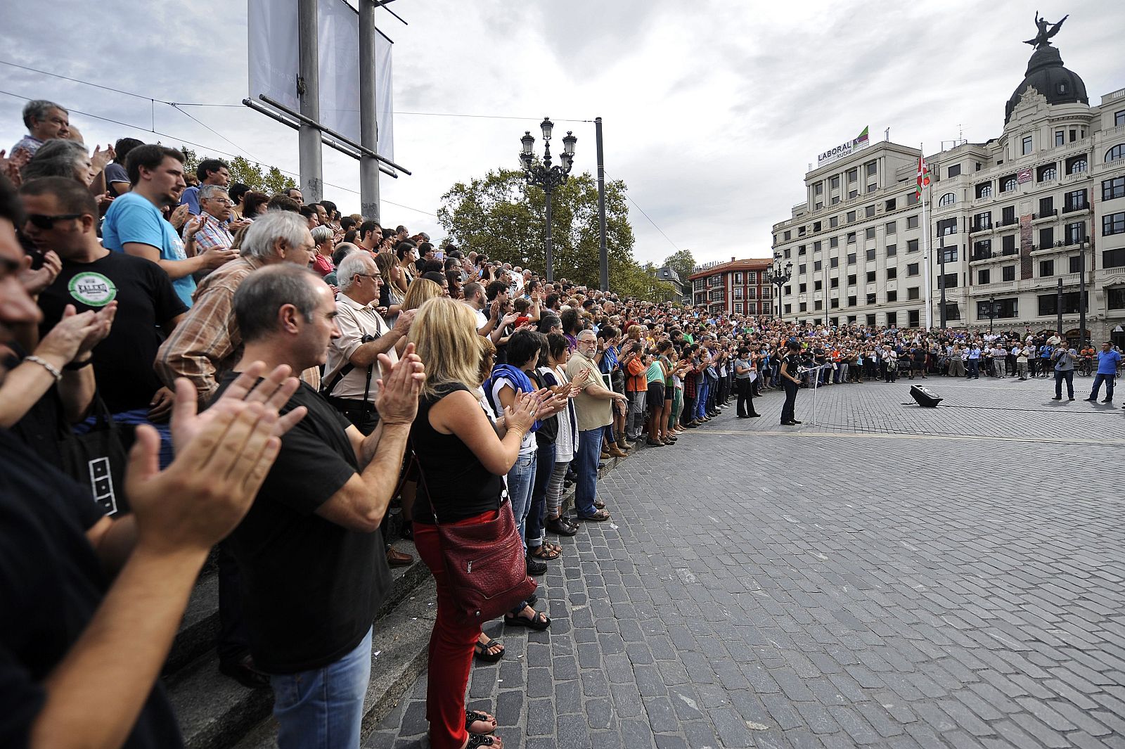 EH Bildu, los sindicatos de ELA y LAB y diversos colectivos sociales han convocado una manifestación.