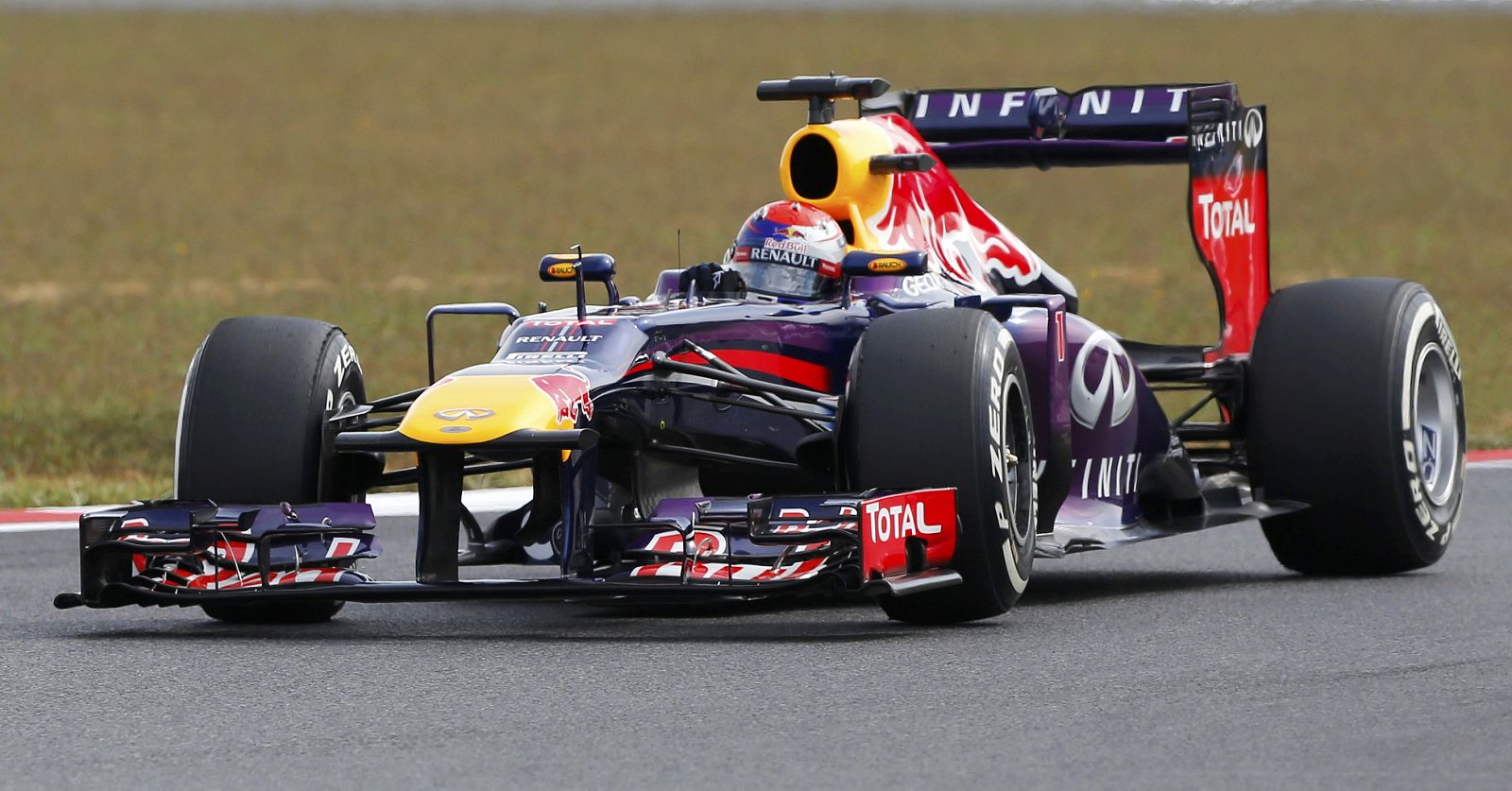 Red Bull Formula One driver Vettel competes during the qualifying session for the Korean F1 Grand Prix in Yeongam