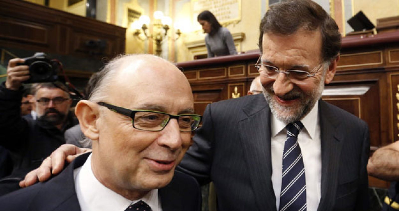 El presidente del Gobierno junto al ministro de Hacienda, Cristóbal Montoro