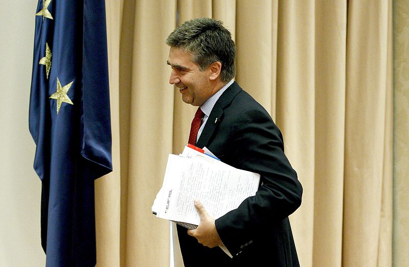 Cesan al comisario responsable de la UDEF que investigaba casos de corrupción