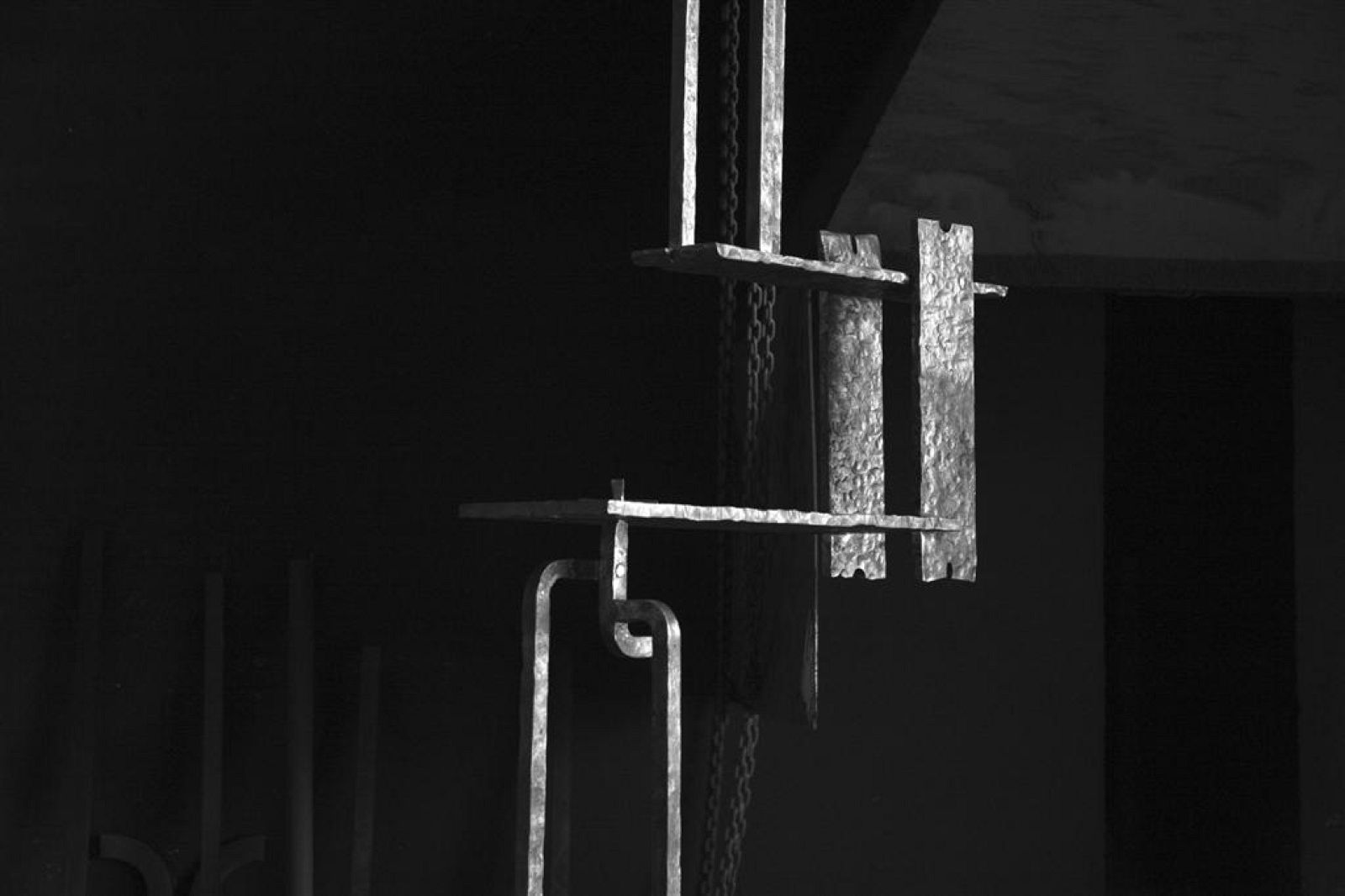 'Herramienta poética e inútil II' de Martín Chirino es una de las obras que se muestran en el CBA.