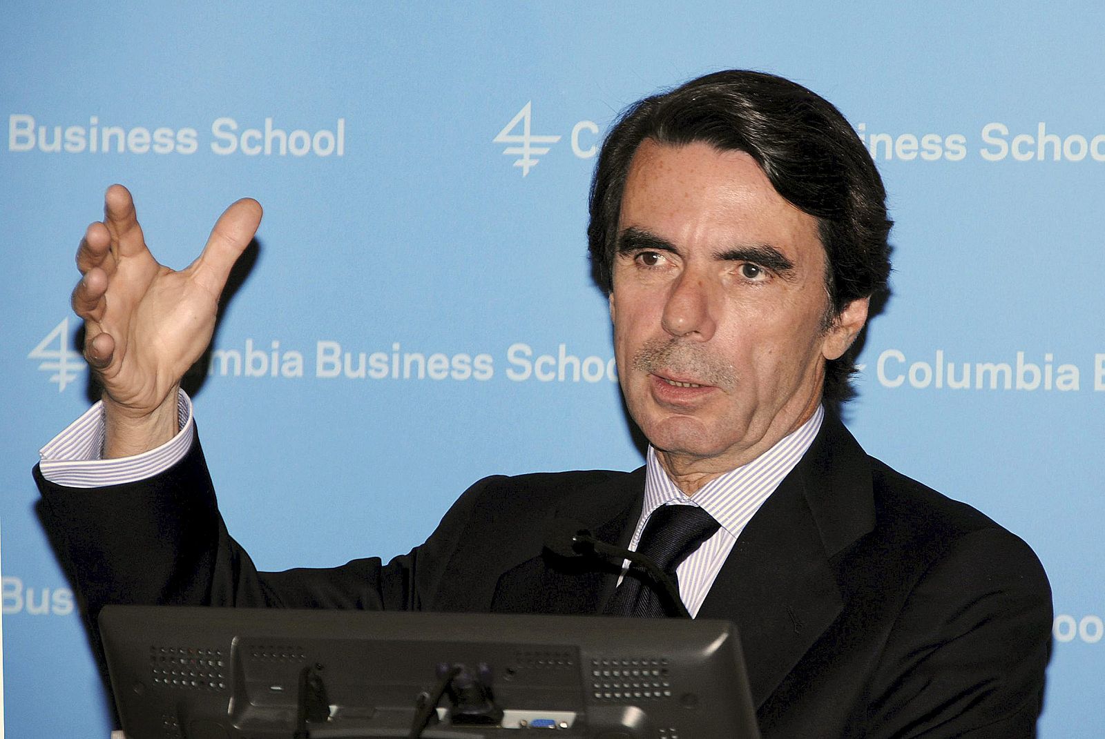 AZNAR DICE QUE LA UE ADOLECE DE LIDERAZGO Y QUE NECESITA REFORMAS PROFUNDAS
