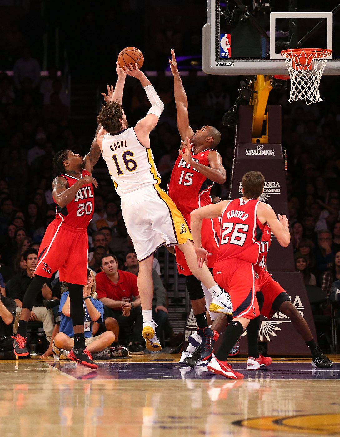 Atlanta Hawks v Los Angeles Lakers