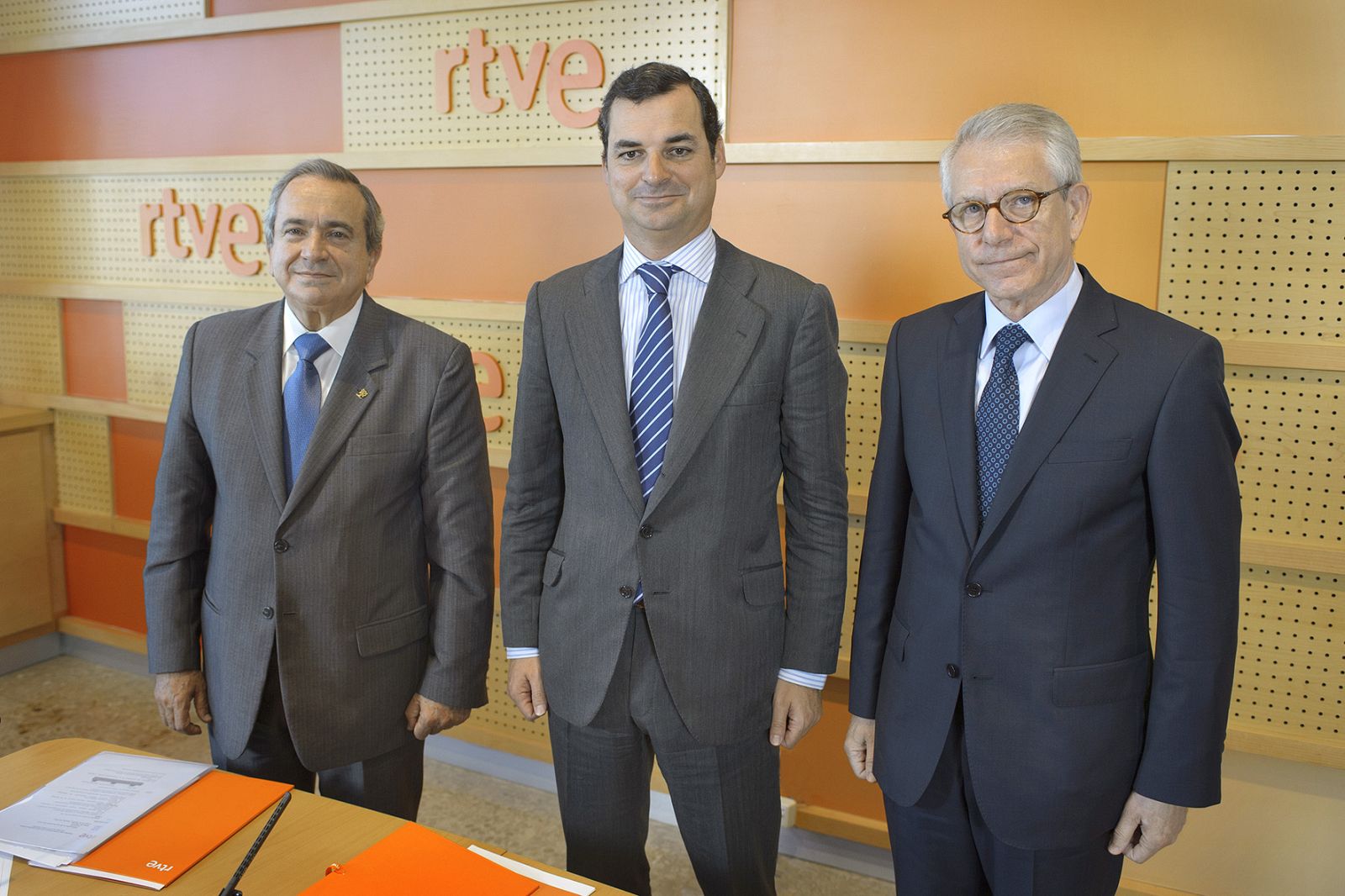 Emilio Lora-Tamayo, Leopoldo González-Echenique y Miguel  Garíca Guerrero