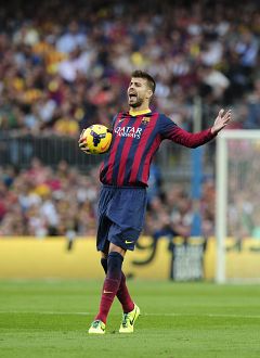 Piqué es duda para el Betis por unas molestias en el pubis