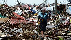 Destrucción total y completa desesperación en Filipinas tras el paso del tifón Haiyan
