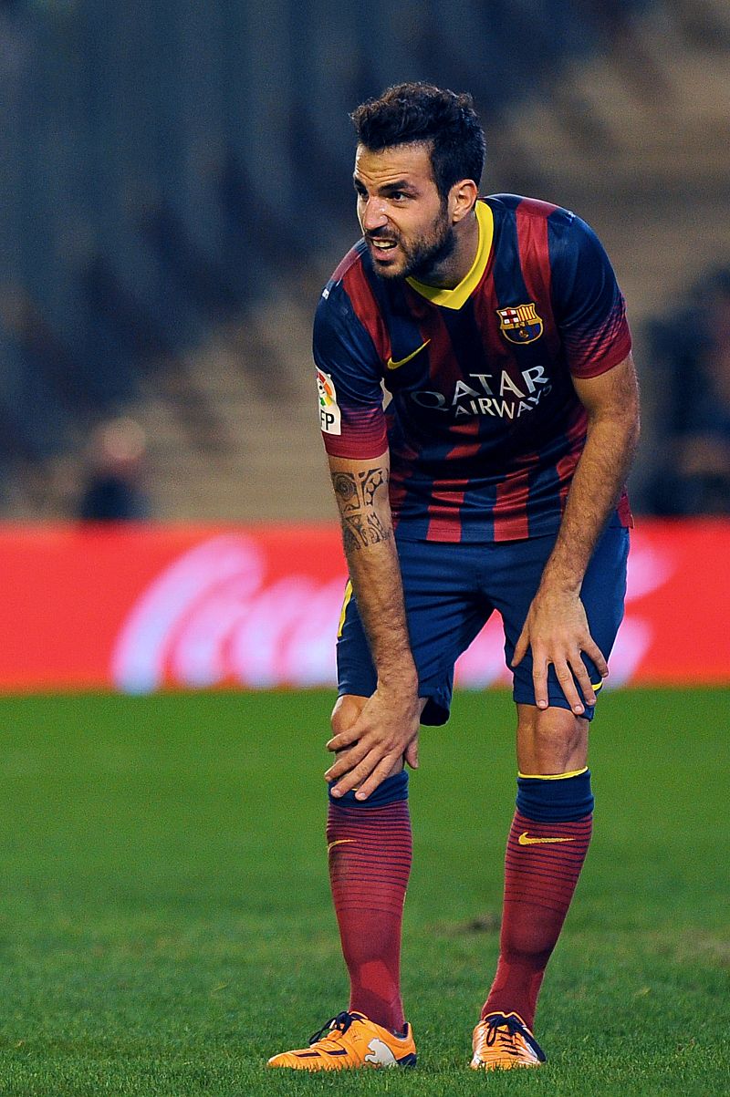 Cesc Fábregas es baja para los amistosos con España y Marc Bartra va en su lugar