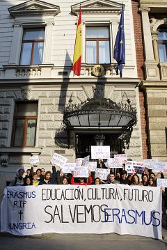 Los Erasmus españoles se movilizan contra la incertidumbre sobre las becas