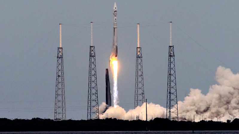 La misión MAVEN de la NASA ya viaja hacia Marte para investigar por qué se secó el planeta rojo