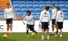 Marcelo vuelve a entrenar con el grupo, pero Coentrao es baja