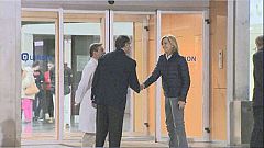 Las infantas acuden a visitar al rey y aseguran que está "mucho mejor"