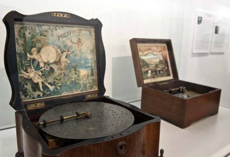 La magia de los discos perforados llega a la Biblioteca Nacional