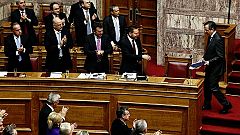 El Parlamento griego aprueba los Presupuestos Generales de 2014 sin contar con la troika