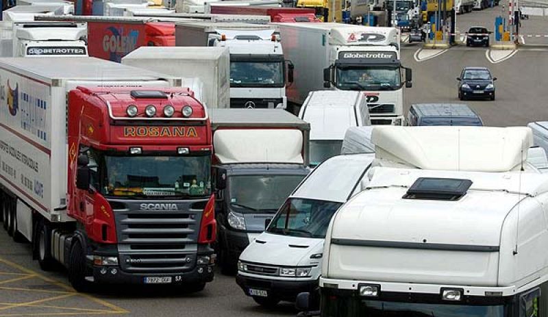 Se reanuda la reunión entre Fomento y los transportistas