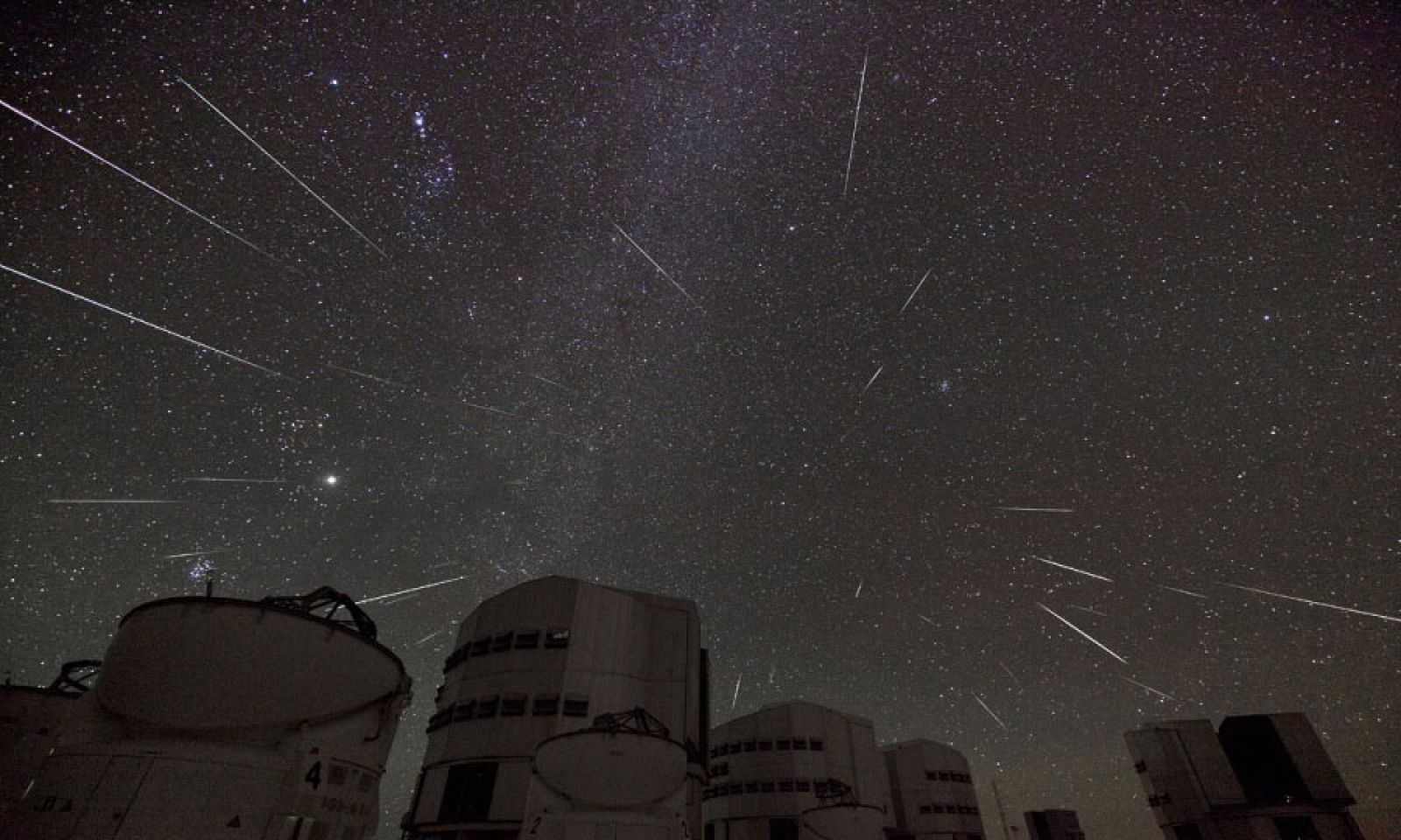 Lluvia de Gemínidas captada por Stéphan Guisard en diciembre de 2012.