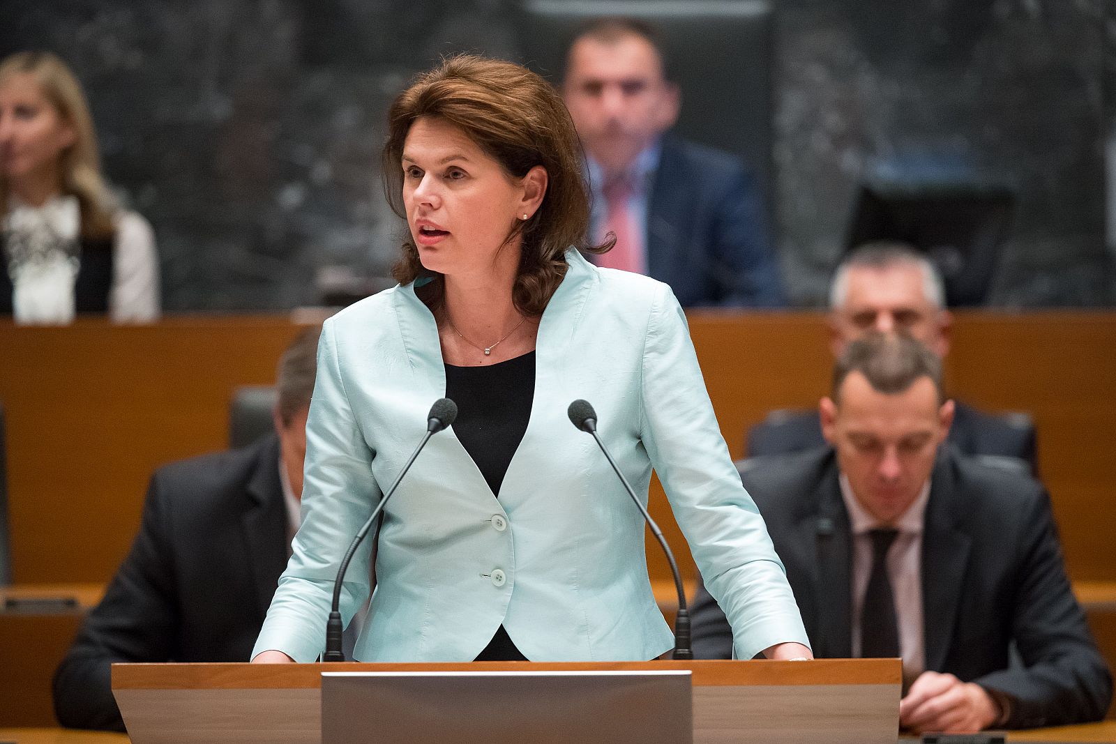 La primera ministra de Eslovenia Alenka Bratusek
