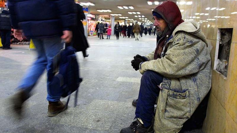 El Gobierno aprueba un plan contra la exclusión social dotado con 136.000 millones hasta 2016