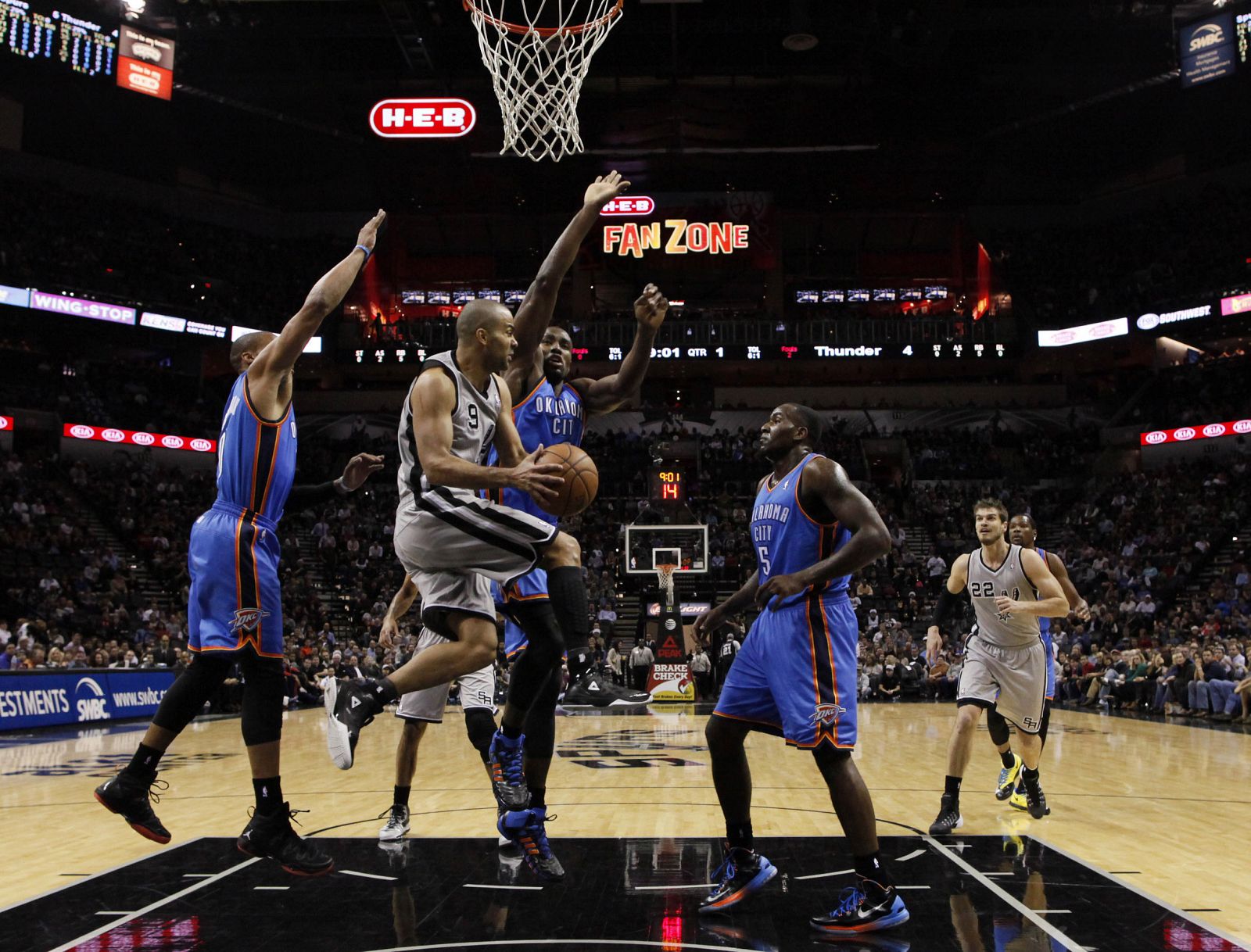 NBA: Oklahoma City Thunder at San Antonio Spurs