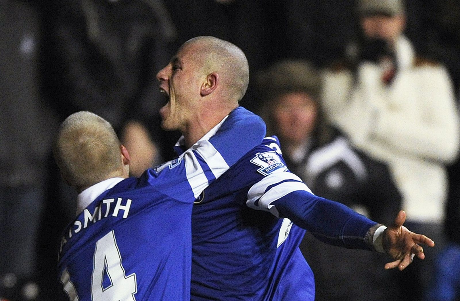 Ross Barkley celebra su gol con el Everton