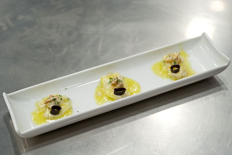 Cocochas de bacalao al pil pil con berberechos