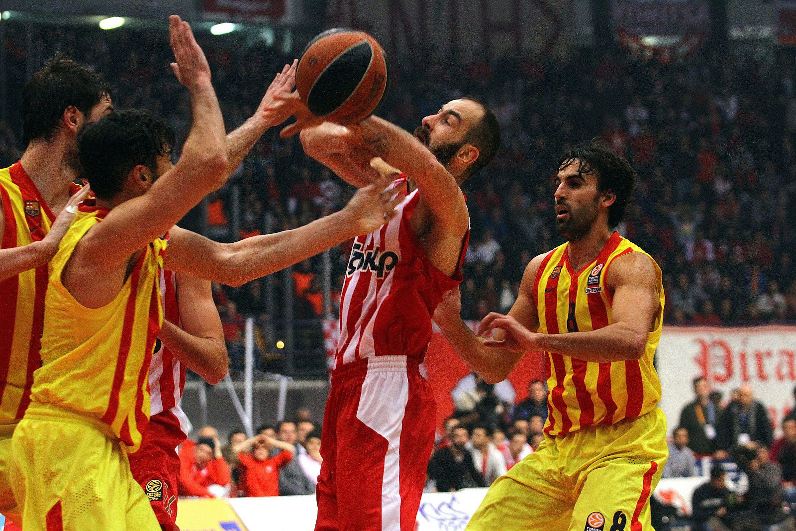 Olympiacos Piraeus vs FC Barcelona