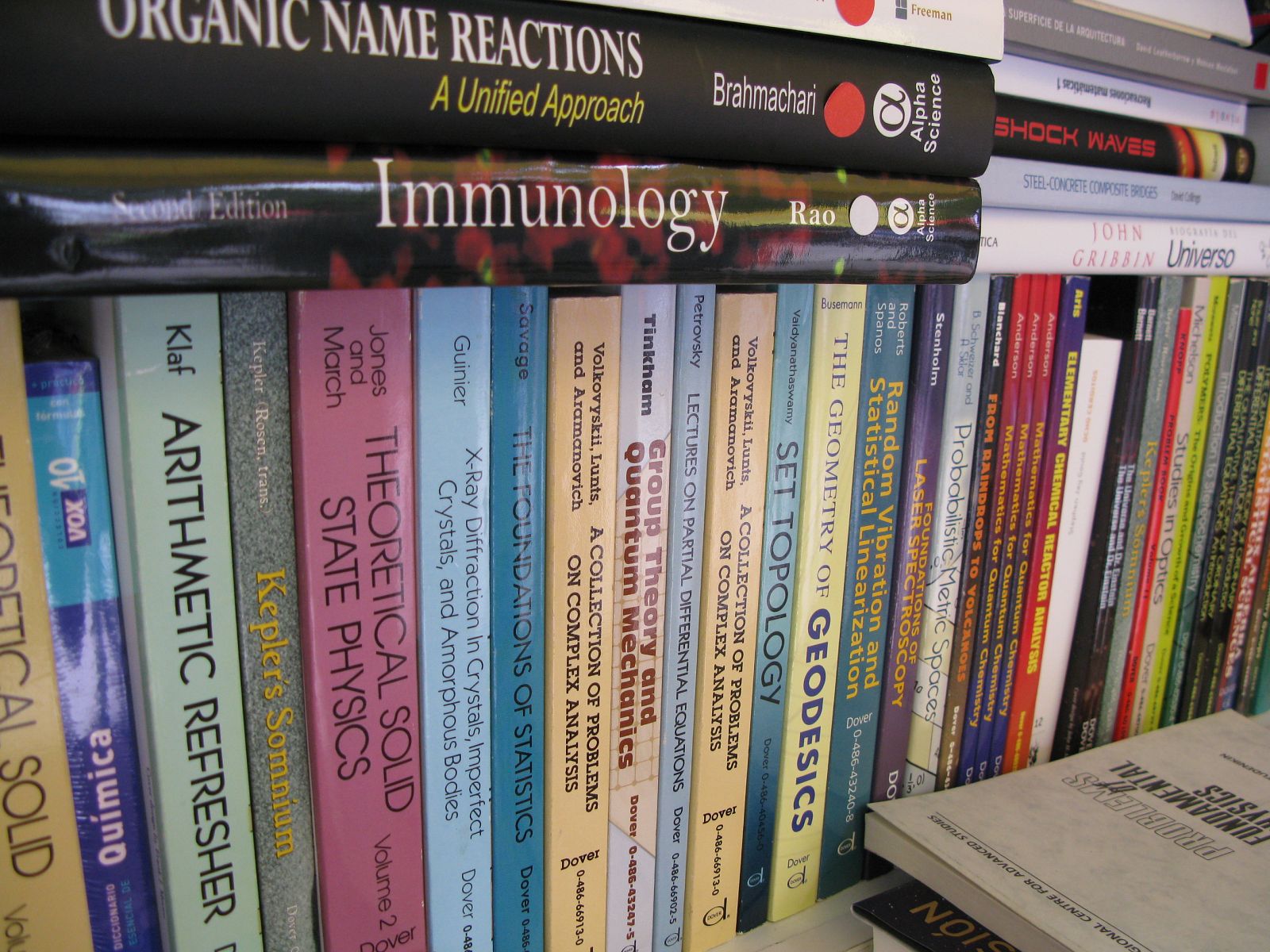 Recomendamos ciencia en la Feria del Libro