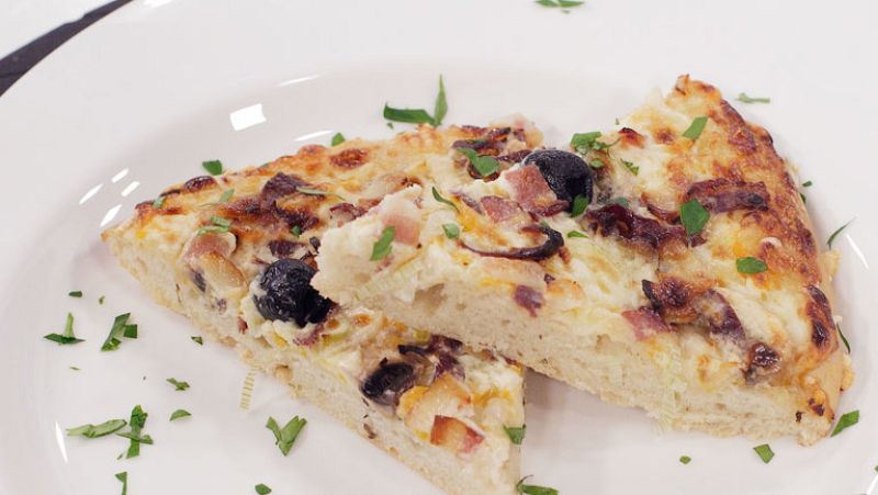 Pizza cremosa con cecina