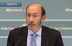 Rubalcaba dice que se ha recuperado la normalidad y anima a los camioneros a trabajar
