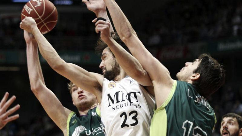 El Real Madrid bate al Unicaja con exhibición de triples de Llull 