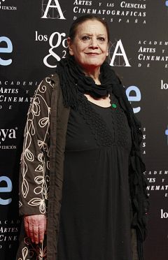 Terele Pávez: "Cambiaría la noche de Los Goya por quedarme en casa en el hueco de mi sofá con mi hijo"