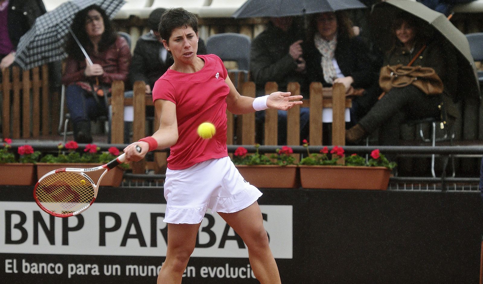 EL PARTIDO ENTRE CARLA SUÁREZ Y ZAHLAVOVA INTERRUMPIDO POR LA LLUVIA