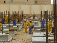Catar establece reformas para proteger a los trabajadores del Mundial