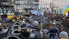 Los opositores ucranianos desalojan el Ayuntamiento de Kiev