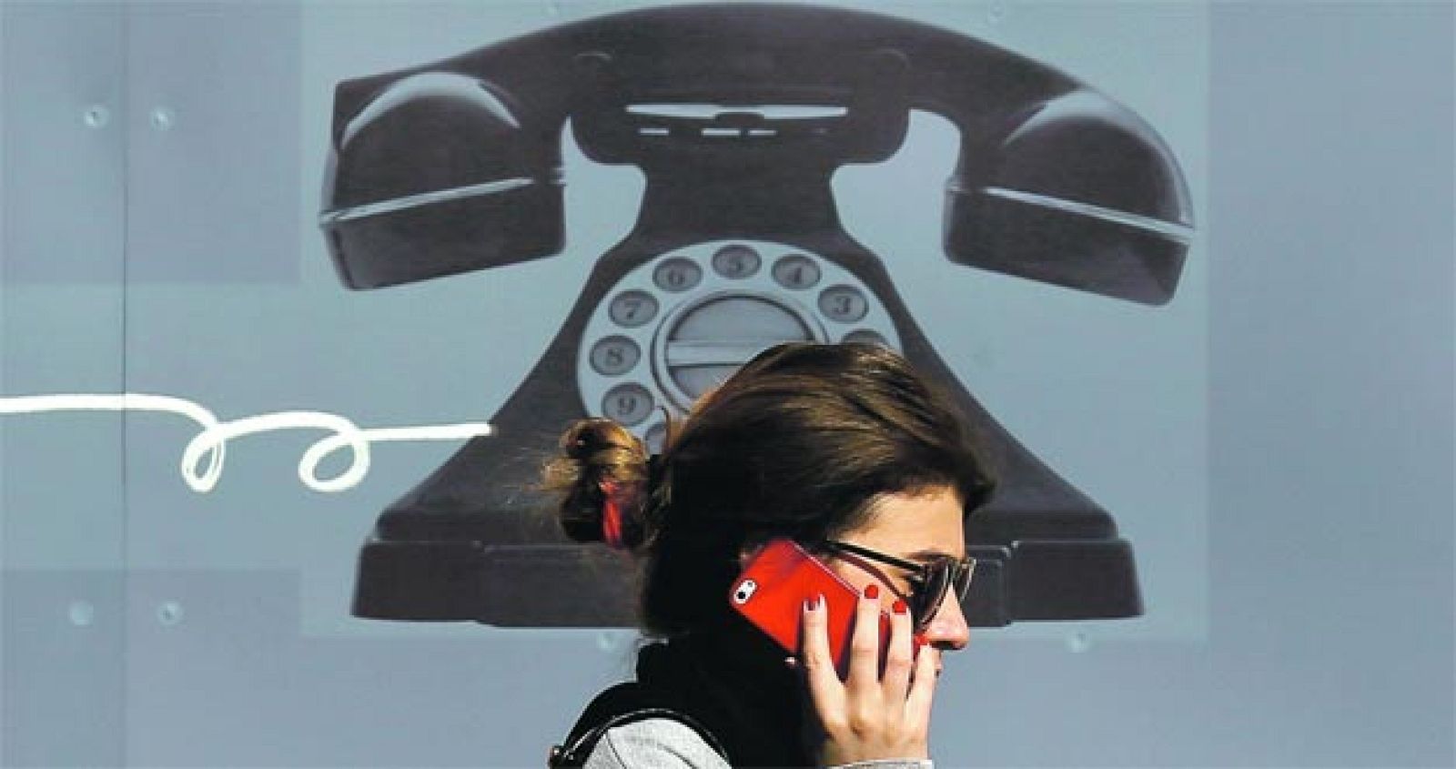 EL CONGRESO APRUEBA PROHIBIR EL 'SPAM' TELEFONICO NOCTURNO Y EN FINES DE SEMANA