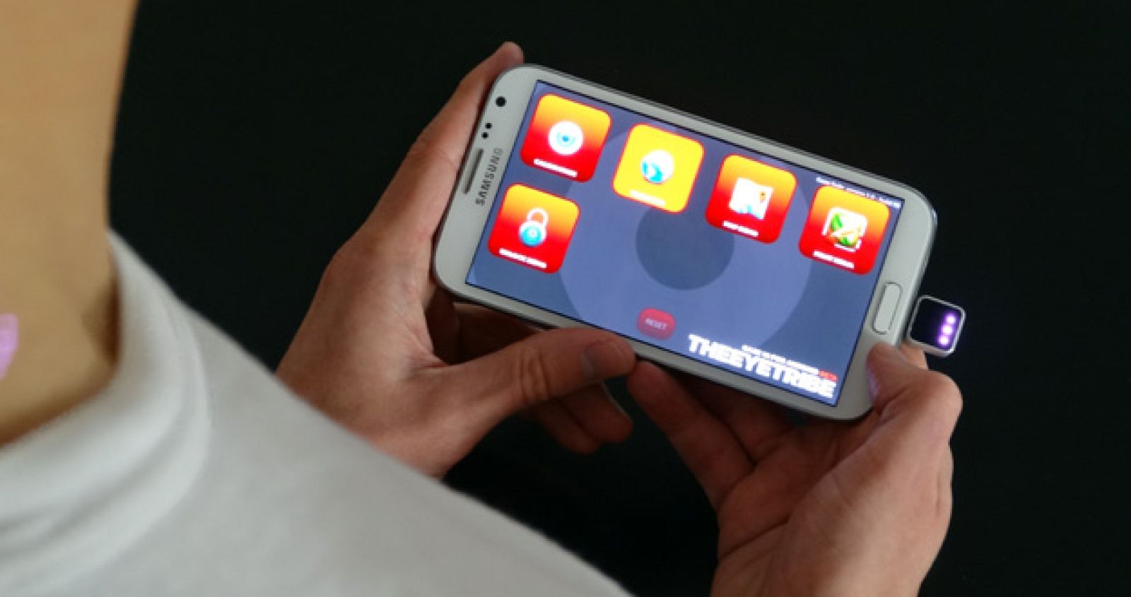 eye tribe-625   Sin manos, sin la voz... solo con la mirada podemos controlar nuestro smartphone