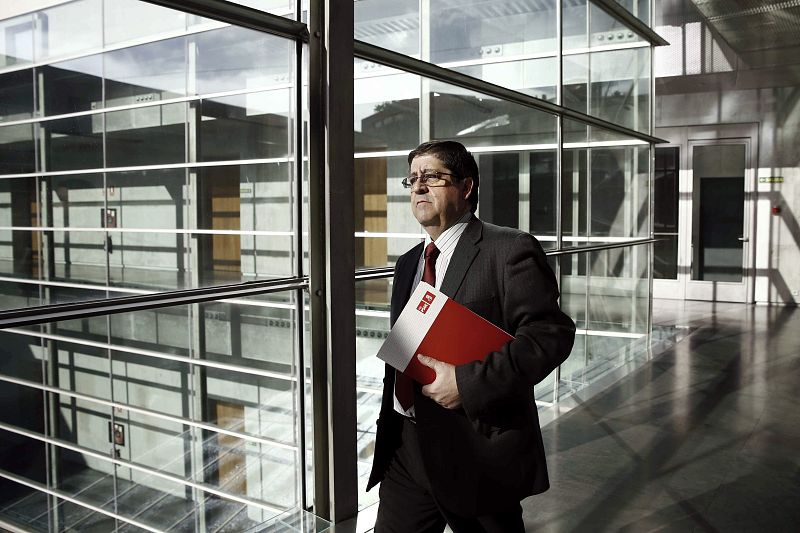 El PSN dice que si Barcina no dimite harán "lo que tengan que hacer" para que haya elecciones