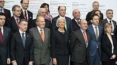 Lagarde pide continuar la reforma laboral bajando los costes, pero "no necesariamente los salarios"
