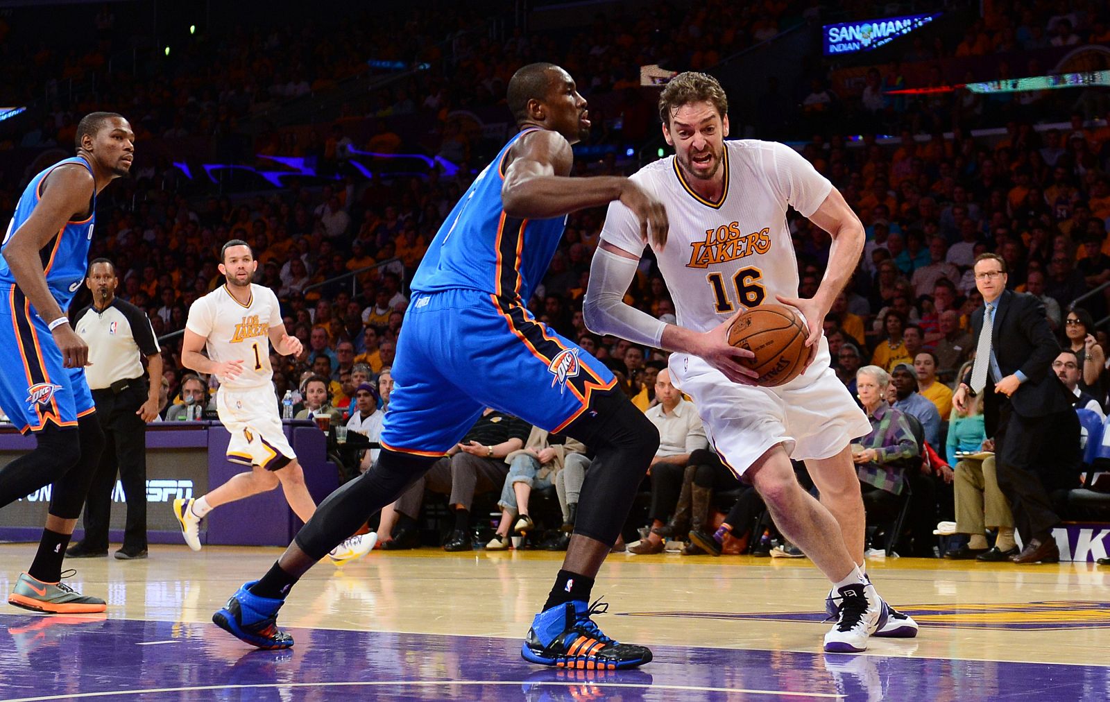 Gasol culmina el  triunfo de Lakers sobre Oklahoma