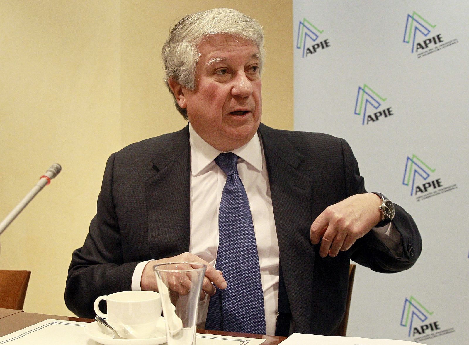 ARTURO FERNÁNDEZ PROTAGONIZA UN DESAYUNO INFORMATIVO ORGANIZADO POR APIE