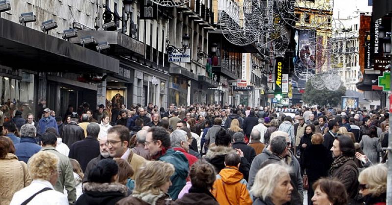 Los españoles en el extranjero aumentan un 6,6% en 2013 y superan ya los dos millones