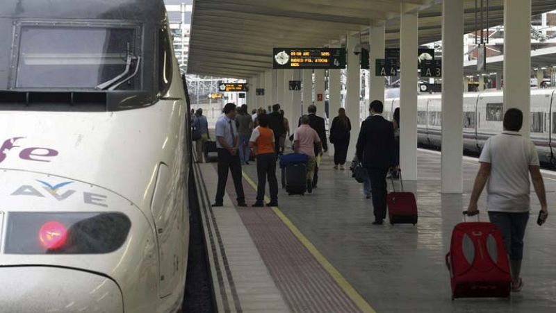 El AVE incrementa sus ingresos un 6,9% el último año a pesar de la bajada del precio de los billetes