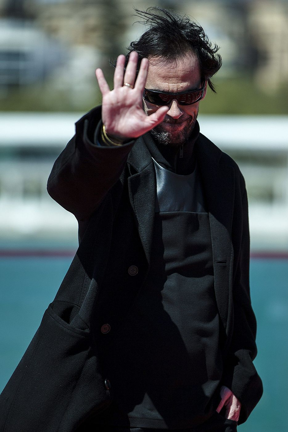 El director David Menkes ha presentado de 'Por un puñado de besos'