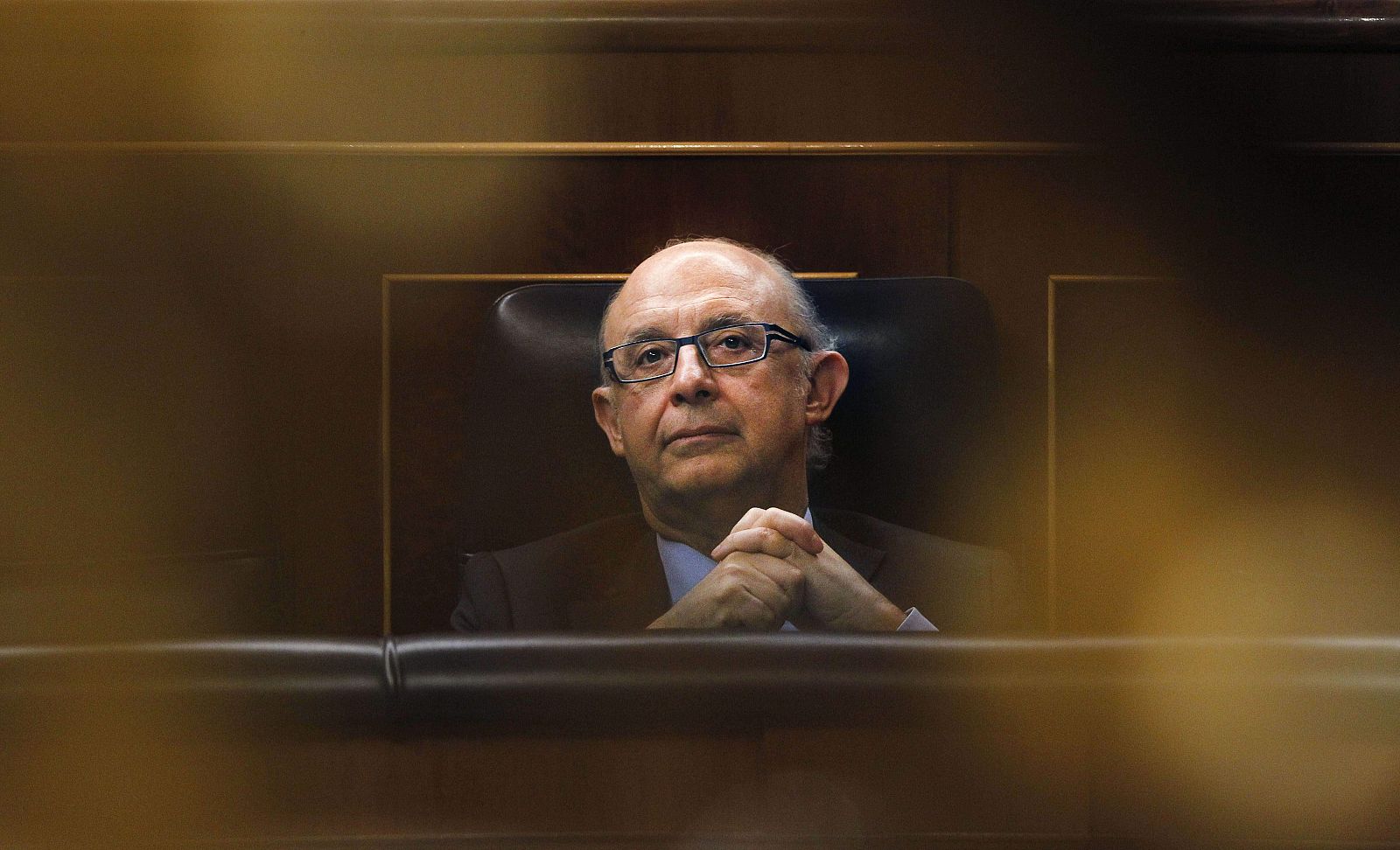 El ministro de Hacienda y Administraciones Públicas, Cristóbal Montoro, durante su asistencia al pleno del Congreso de los Diputados