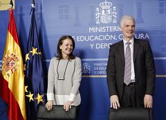 Gomendio apela a un "cambio radical" de la docencia y los profesores al fin de los recortes