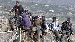 La Defensora del Pueblo rechaza la devolución de los inmigrantes que suben la valla por ser España