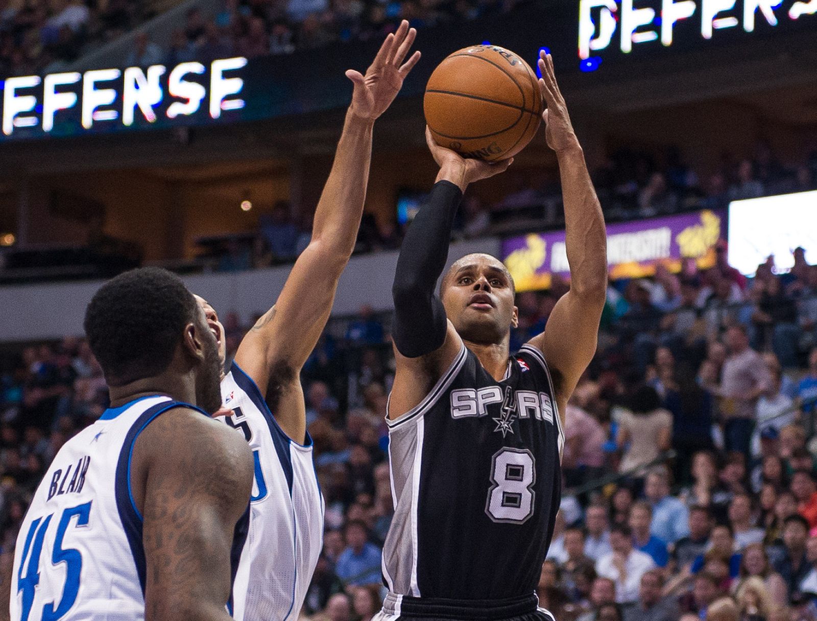 NBA: San Antonio Spurs at Dallas Mavericks