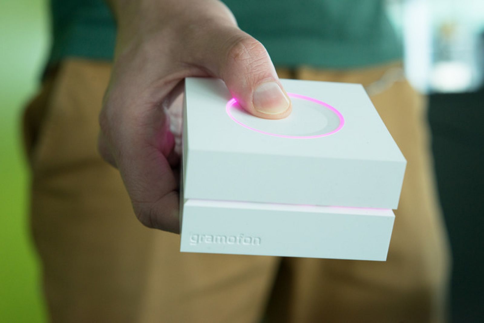 El prototipo de Gramofon en blanco.