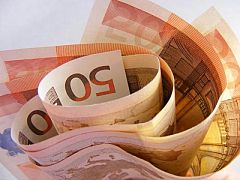 Eurostat confirma que España cerró 2013 con un déficit del 6,6%, una décima más de lo marcado